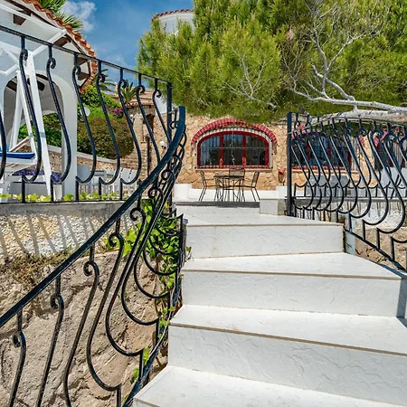 Villa Casela By Interhome Calp